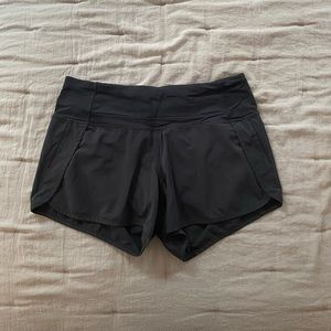Black lululemon Run Times shorts!